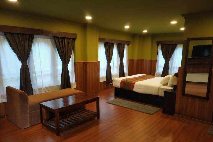 Room 8 of 24
