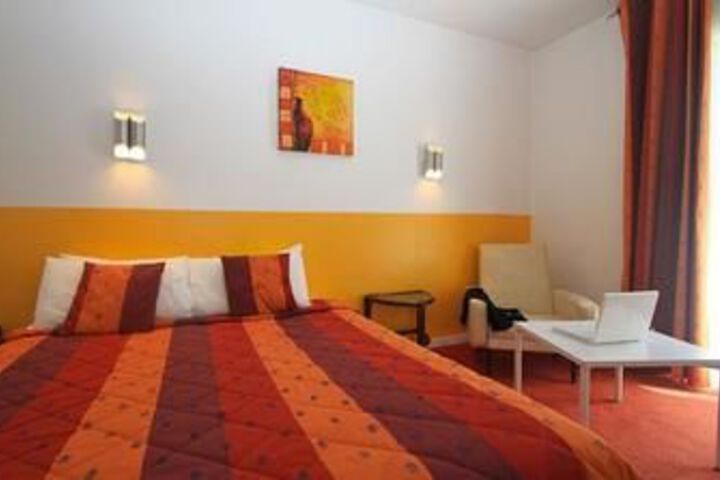 Room 5 of 43