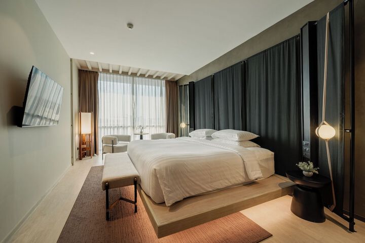 Room 5 of 111