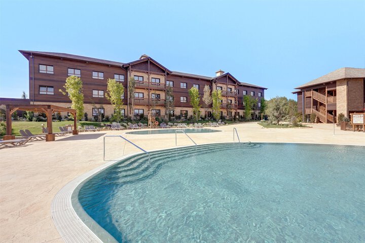 PortAventura Hotel Colorado - Includes unlimited access to PortAventura Park & 1 day access to Ferrari Land