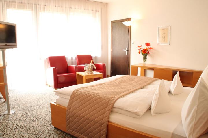 Room 12 of 43