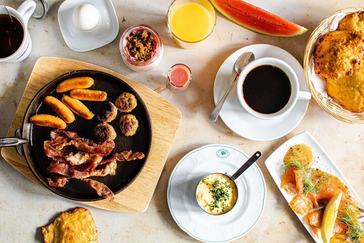 Breakfast/Coffee Service 33 of 38