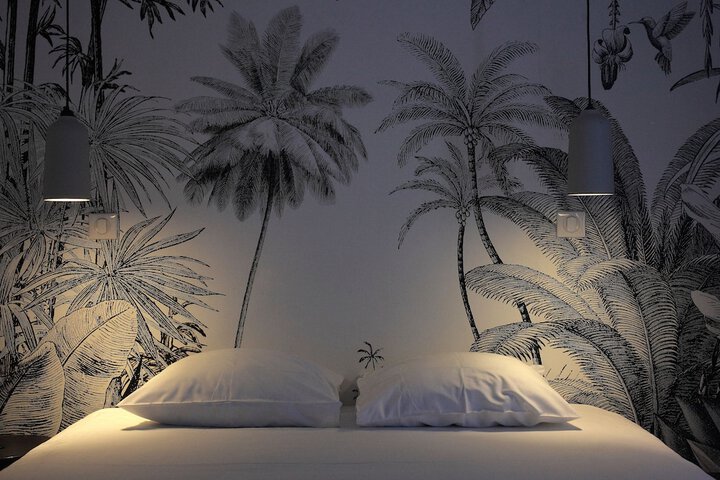 Room 43 of 60
