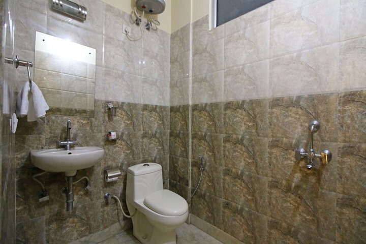 Room 14 of 14