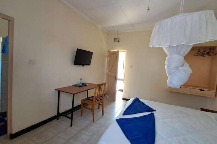 Room 2 of 58