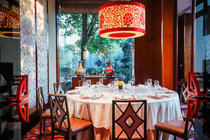 Dining 176 of 229