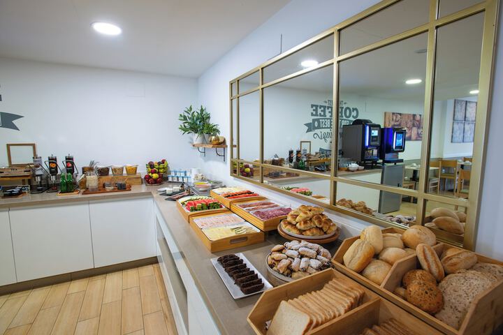 Breakfast buffet
