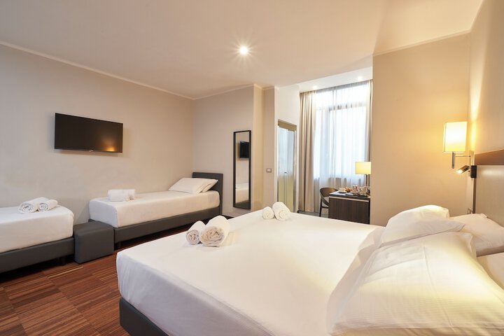 Room 8 of 26