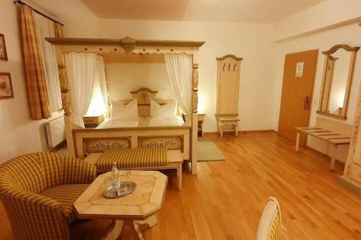Room 9 of 52