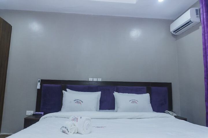 Room 4 of 26
