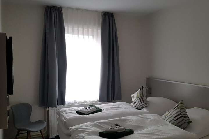 Room 6 of 46
