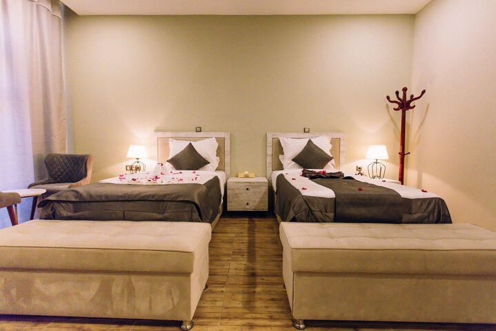 Room 12 of 19