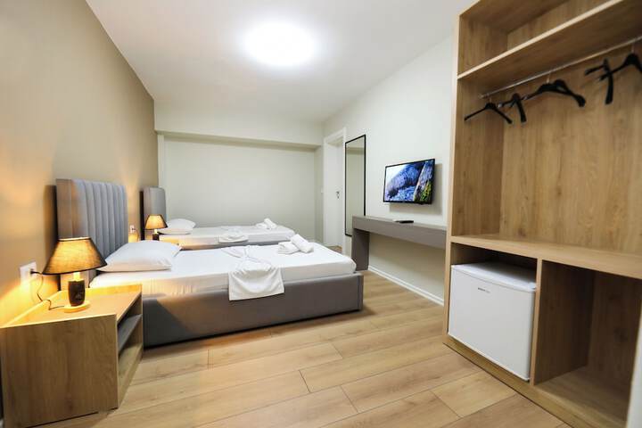 Room 48 of 73