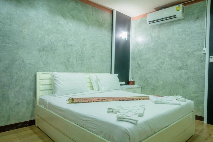 Room 41 of 90