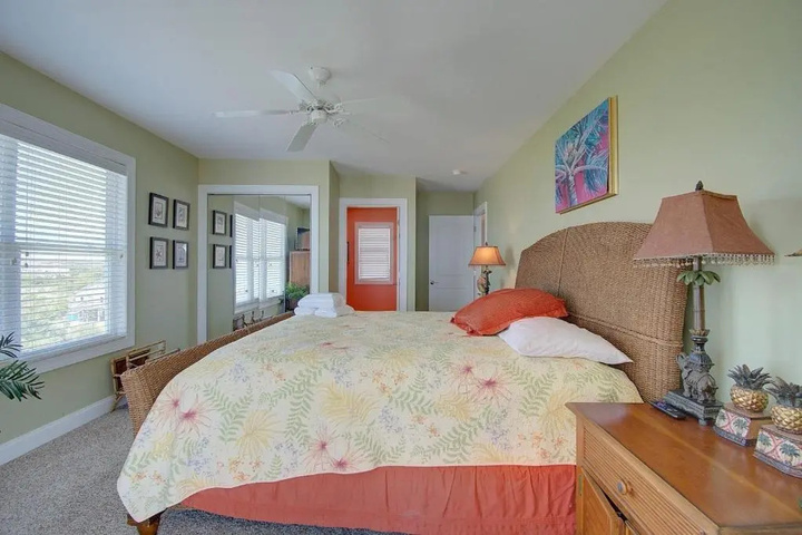 Room 2 of 26