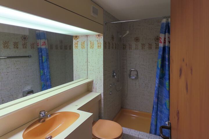 Room 145 of 169