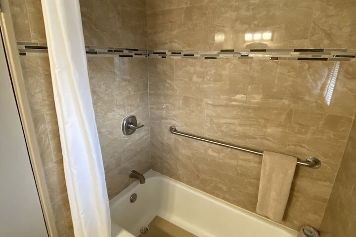 Room 14 of 35