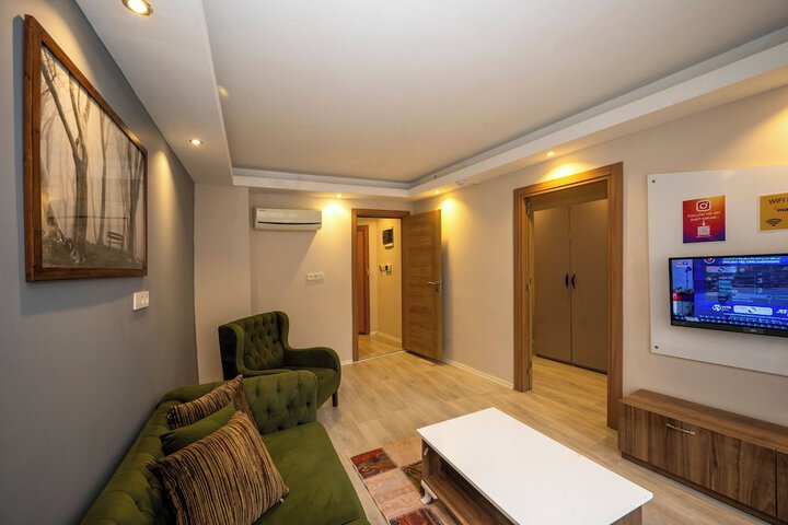 Room 121 of 158