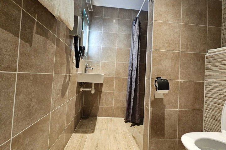Room 40 of 45