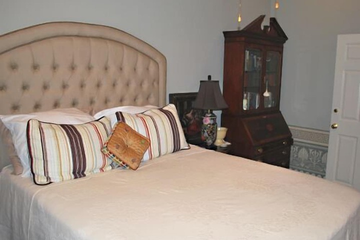 Room 12 of 48