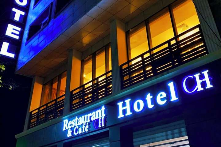Chaker Hotel