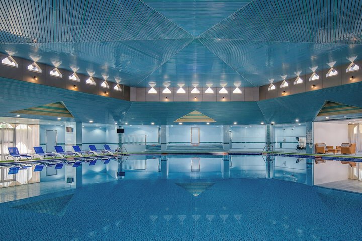 Pool Hotel