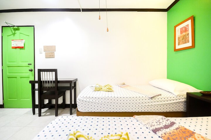 Room 10 of 30