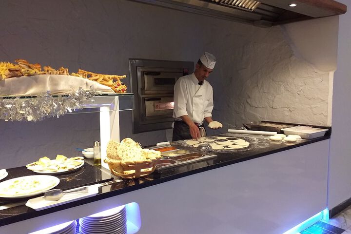 Dining 75 of 145