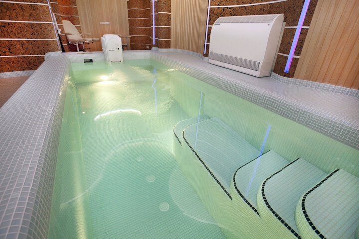 Spa 33 of 44