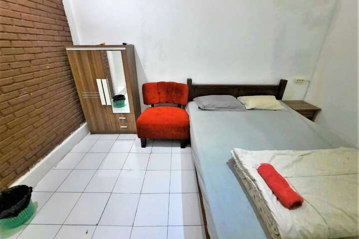 Room 20 of 34