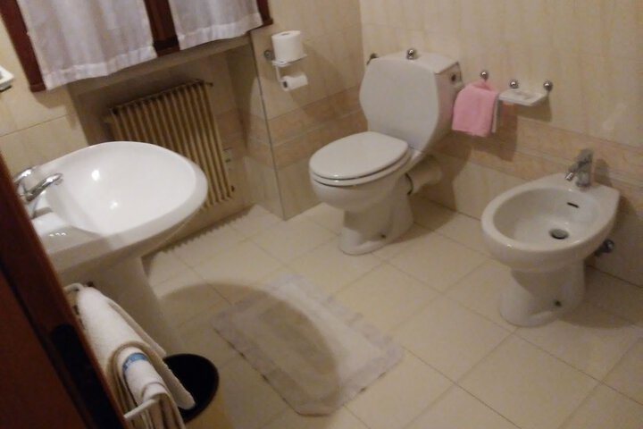 Room 12 of 20