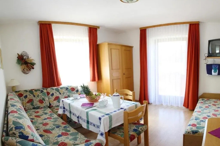 Room 2 of 13