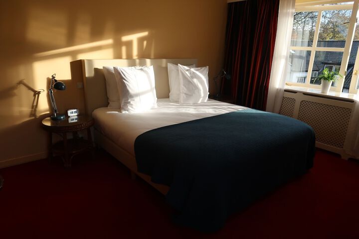 Room 7 of 37