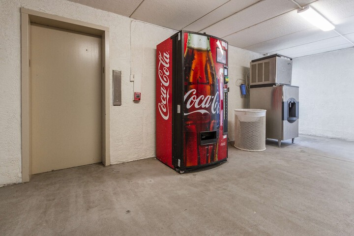 Vending machine