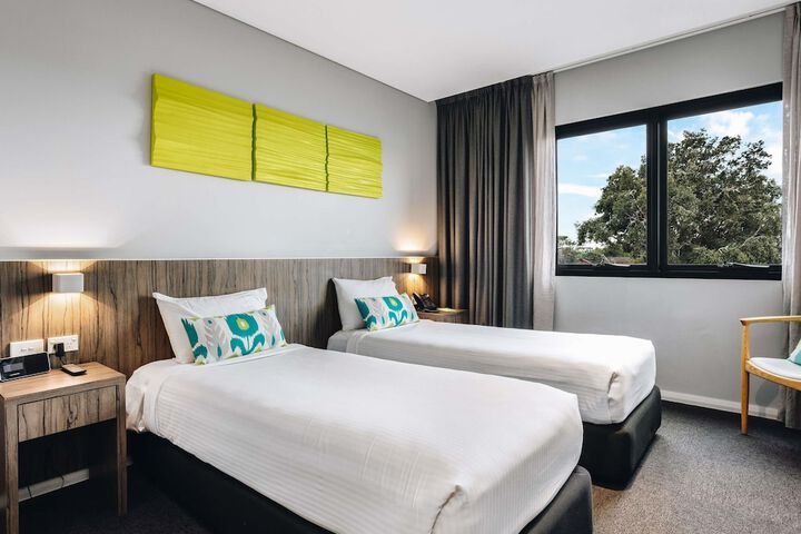 Room 46 of 102