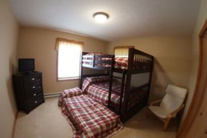 Room 9 of 39