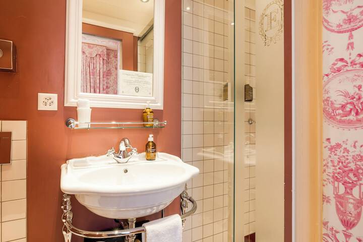 Bathroom Interior Photo