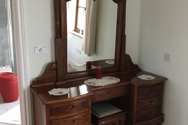 Room 27 of 114