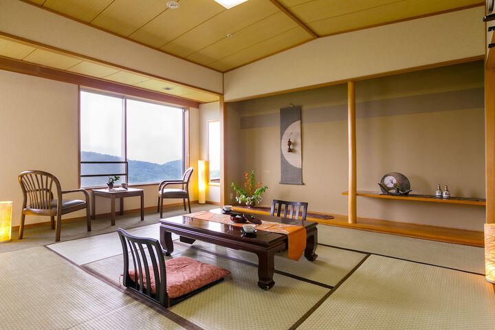 Room 9 of 53