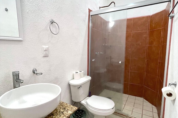 Room 14 of 34
