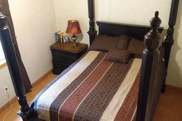 Room 28 of 100