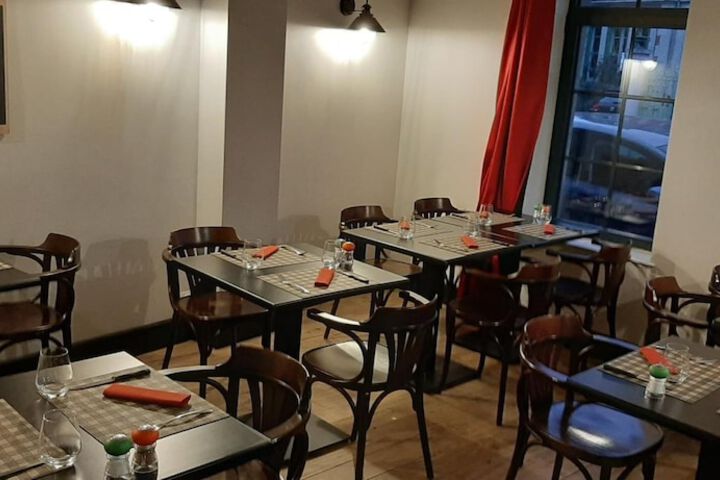 Dining 52 of 69
