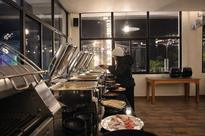 Dining 36 of 50