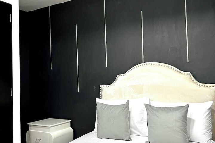 Room 46 of 87