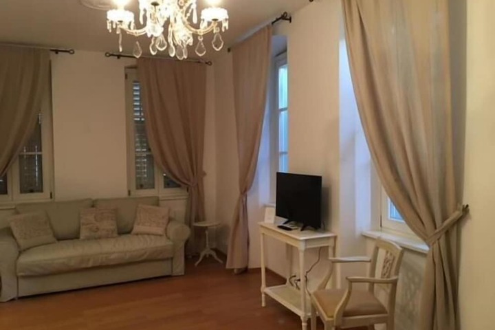 Room 27 of 57