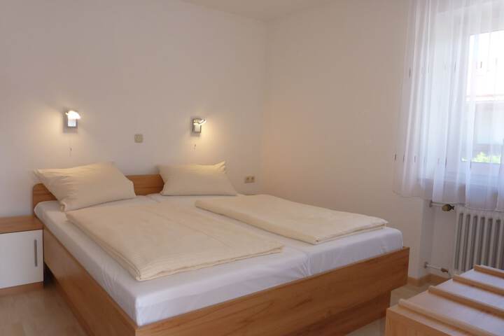 Room 6 of 68