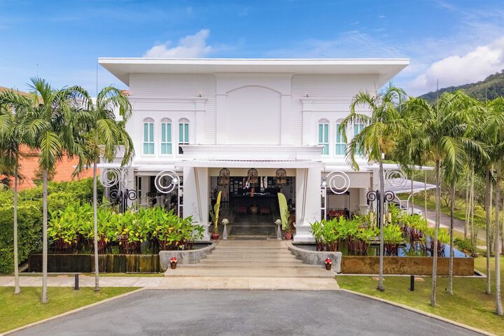 Hotel 74 of 86