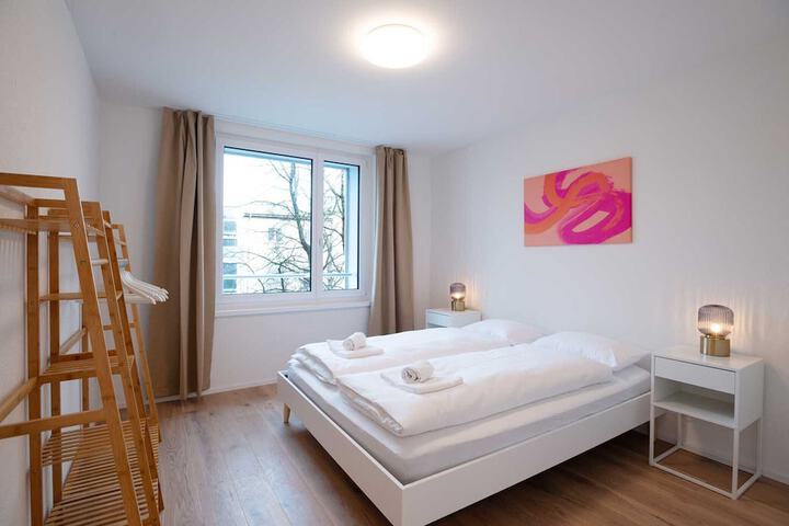 Room 2 of 57