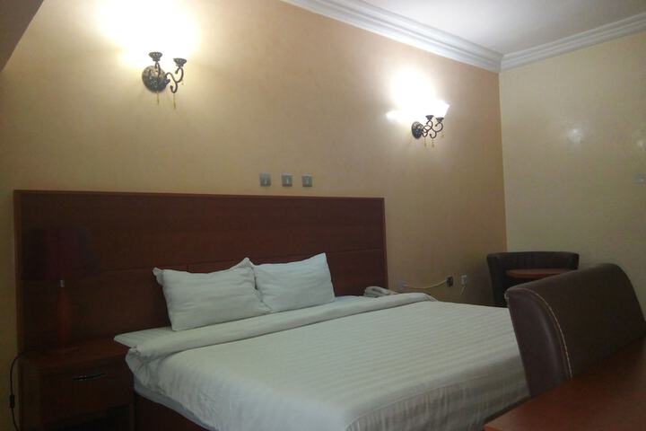 Room 5 of 22