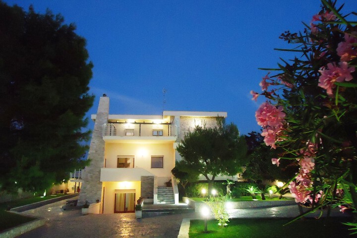 Hotel 2 of 48